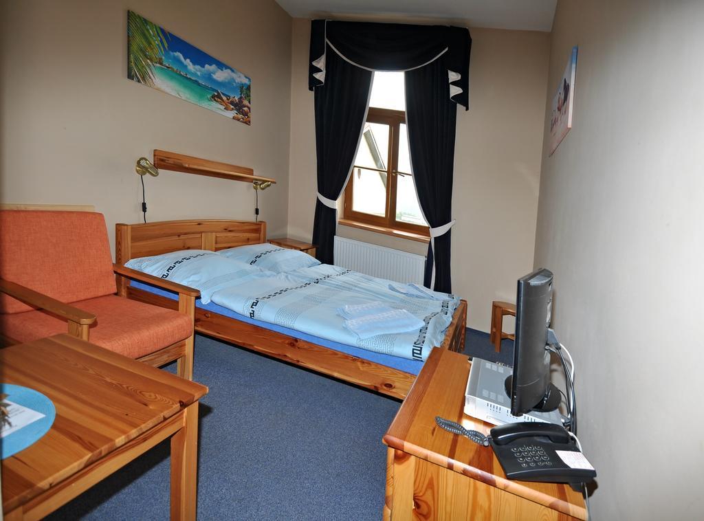 Hotel U Radnice Louny Esterno foto