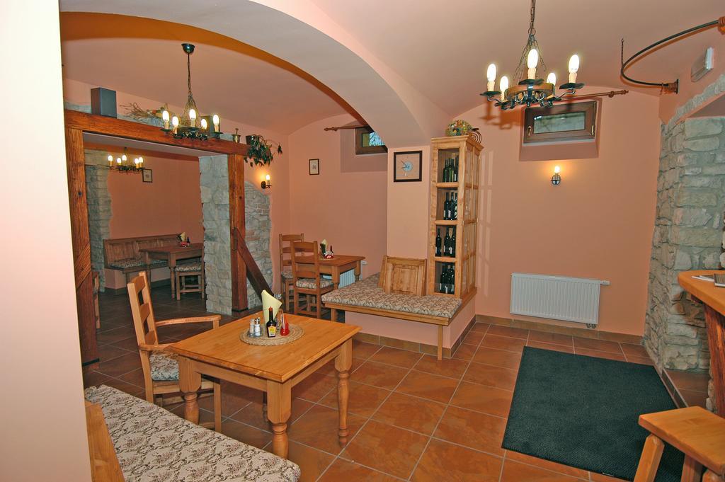 Hotel U Radnice Louny Esterno foto