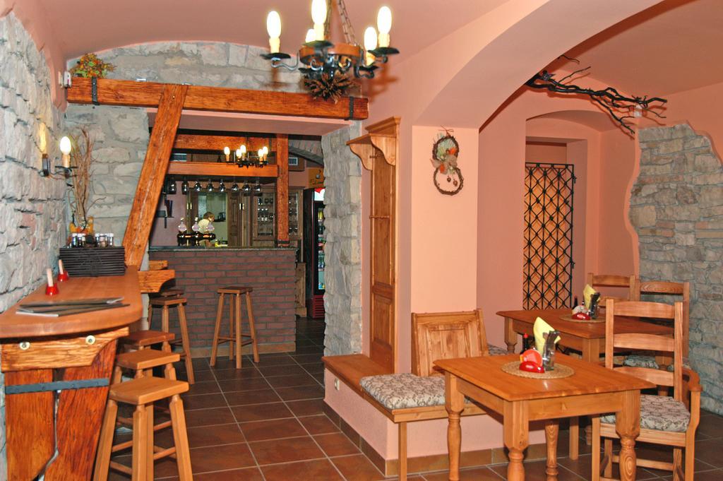 Hotel U Radnice Louny Esterno foto