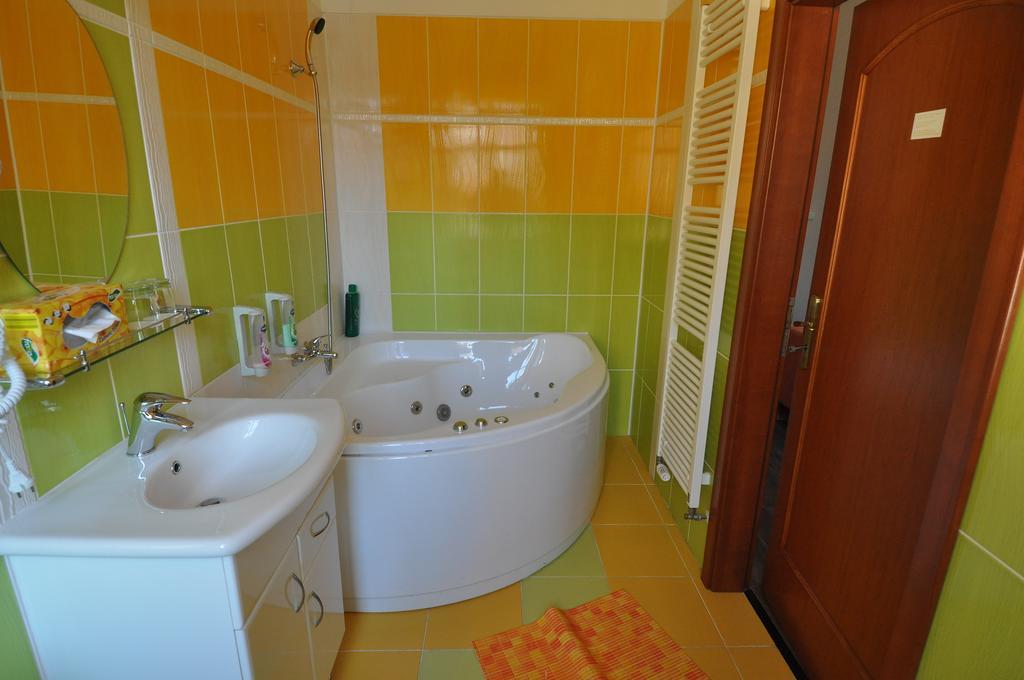 Hotel U Radnice Louny Esterno foto