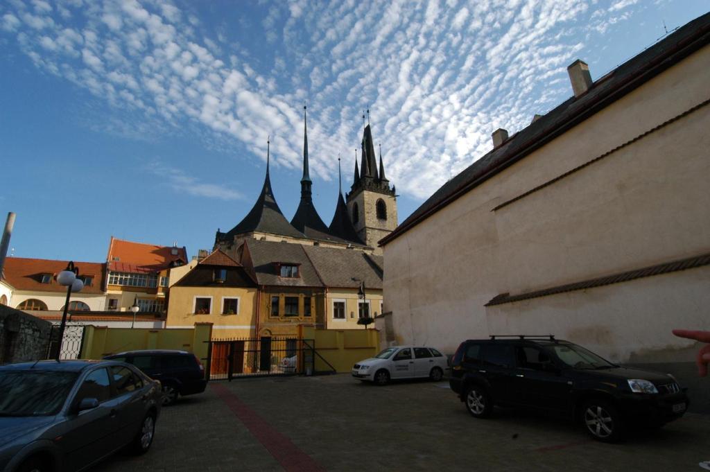Hotel U Radnice Louny Esterno foto