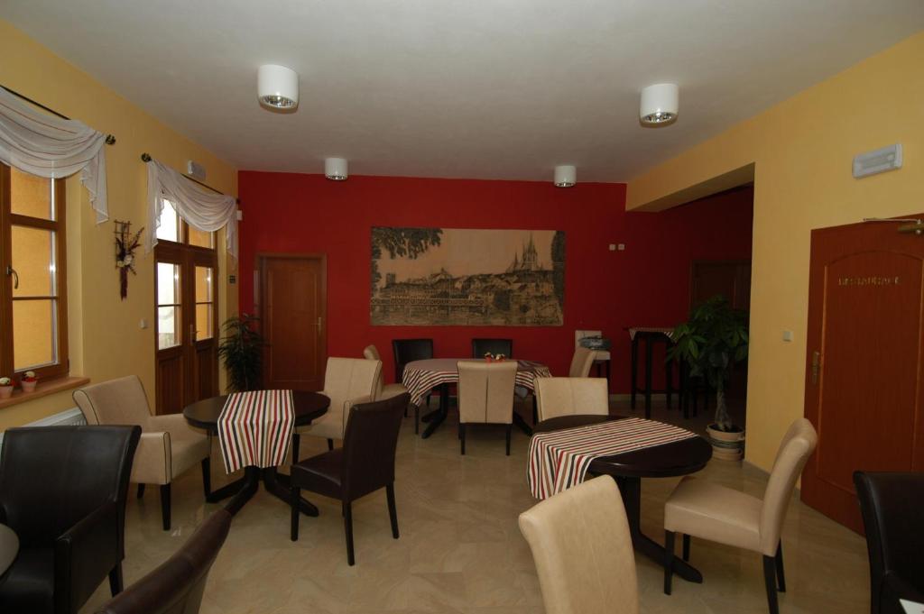 Hotel U Radnice Louny Esterno foto